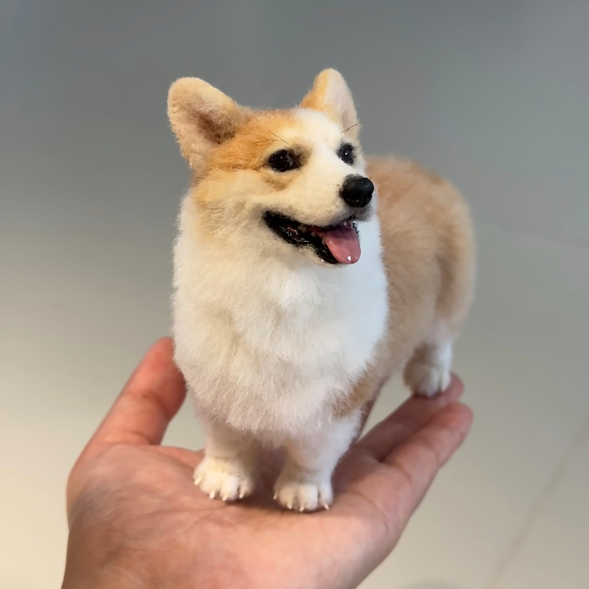 Realistic Custom Needle Felted Pet Miniature - Full-Body Dog & Cat Handcrafted Sculpture